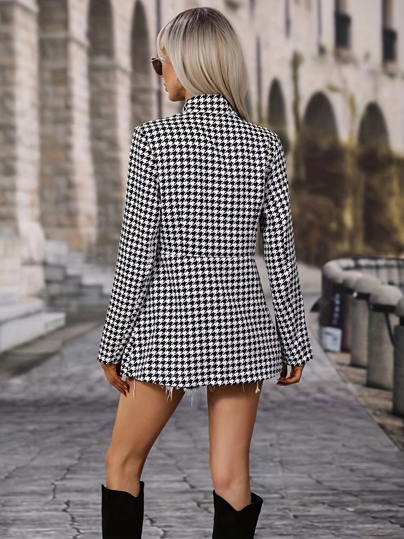 Chic Houndstooth Blazer - Stylish Open-Front Design with Timeless Pattern